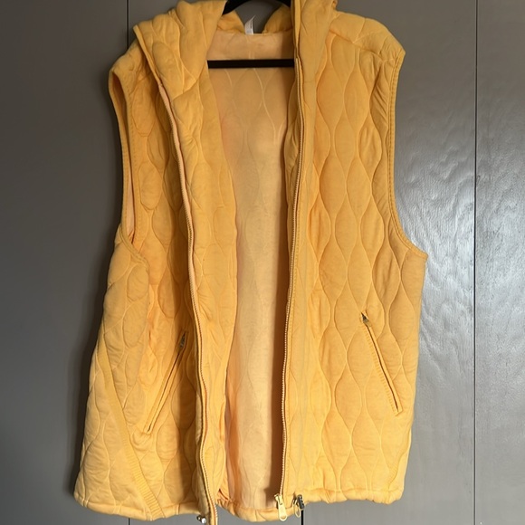 🎀HP🎀 FP Movement Dream Big Quilted Vest - Picture 3 of 4